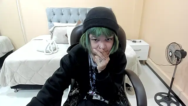 Snapshot of Bela_Craxkerr chatting on 03.05.26 Bela Craxkerr online show from 03.05.26