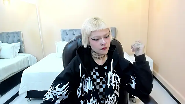 Snapshot of Bela_Craxkerr chatting on 03.31.26 Bela Craxkerr online show from 03.31.26