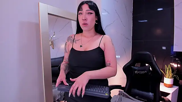 KomiCatt online show from 04.16.26