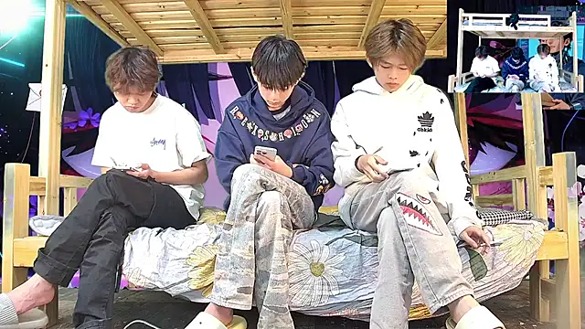 xiaohuangren01 online show from 03.01.26