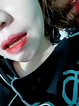 lylinhjim online show from 02.10.26