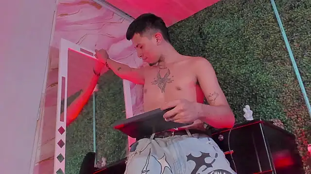 Star blaze online show from 03.17.26