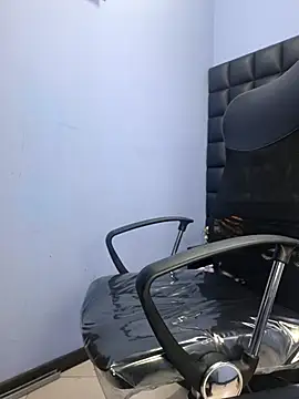 Snapshot of valenlopezz_ chatting on 03.04.26 valenlopezz online show from 03.04.26