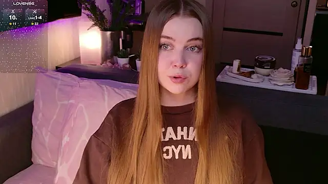 Snapshot of bratwifelina chatting on 03.02.26 bratwifelina online show from 03.02.26