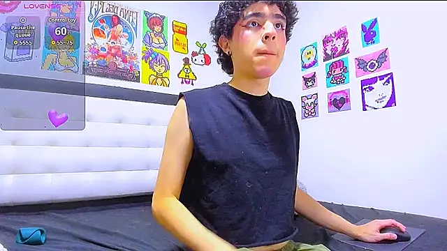 Snapshot of LuanRush_ chatting on 02.17.26 LuanRush online show from 02.17.26