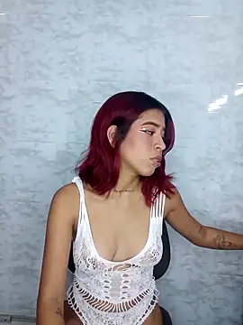 Snapshot of XimenaReid_ chatting on 01.16.26 XimenaReid online show from 01.16.26