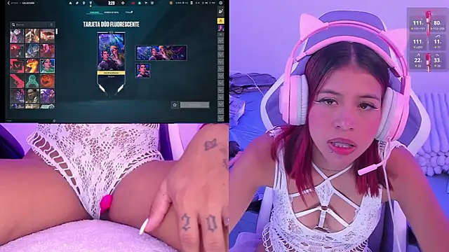 Snapshot of XimenaReid_ chatting on 02.04.26 XimenaReid online show from 02.04.26