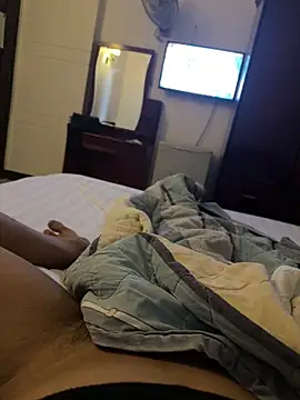 juunniiee online show from 02.04.26