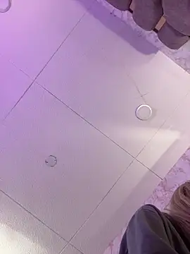 elodie rouge online show from 04.11.26