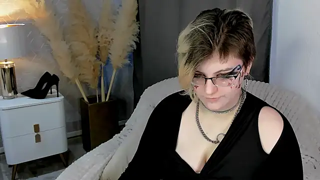 Snapshot of ABSI_GLITCH chatting on 02.24.26 ABSI GLITCH online show from 02.24.26