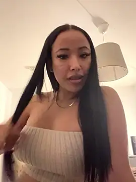 Snapshot of KianaSoraya chatting on 01.15.26 KianaSoraya online show from 01.15.26