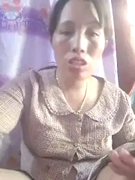 Gummiesu online show from 04.09.26