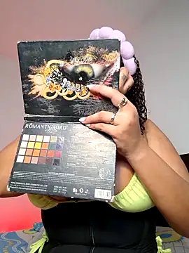 Snapshot of curly_girl_31 chatting on 02.02.26 curly girl 31 online show from 02.02.26