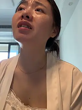 Snapshot of Cheating-wife chatting on 05.27.26 Cheating-wife online show from 05.27.26