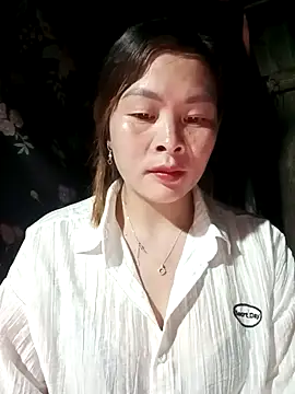 Snapshot of Bling_sexy chatting on 03.28.26 Bling sexy online show from 03.28.26