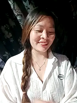 Snapshot of Bling_sexy chatting on 04.03.26 Bling sexy online show from 04.03.26