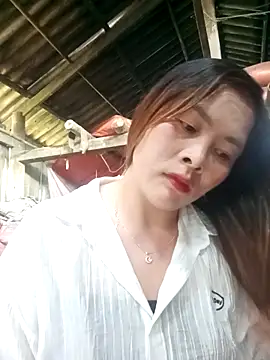 Snapshot of Bling_sexy chatting on 04.06.26 Bling sexy online show from 04.06.26