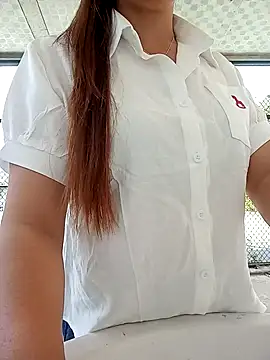 Snapshot of Bling_sexy chatting on 04.08.26 Bling sexy online show from 04.08.26