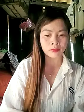 Snapshot of Bling_sexy chatting on 04.15.26 Bling sexy online show from 04.15.26