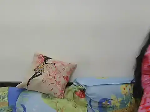 Snapshot of GaggingGirl_ chatting on 02.06.26 GaggingGirl online show from 02.06.26