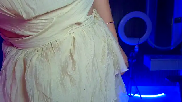  Maanvi  online show from 05.16.26
