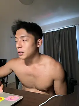 Yooo17 online show from 04.17.26