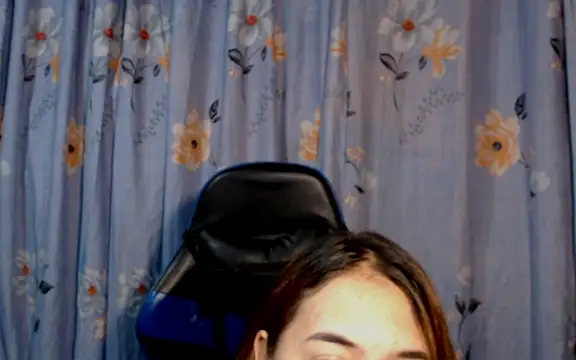 Snapshot of pinay_mayahiga chatting on 04.04.26 pinay mayahiga online show from 04.04.26