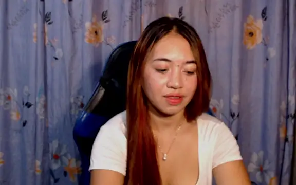 Snapshot of pinay_mayahiga chatting on 04.05.26 pinay mayahiga online show from 04.05.26