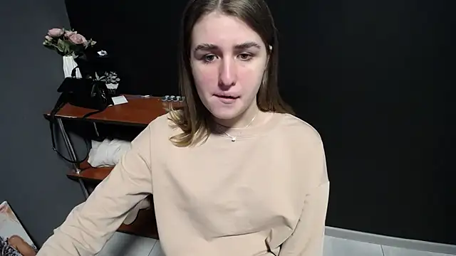 Sunny siren online show from 04.07.26