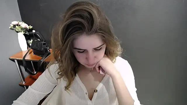 Snapshot of Sunny_siren chatting on 04.22.26 Sunny siren online show from 04.22.26