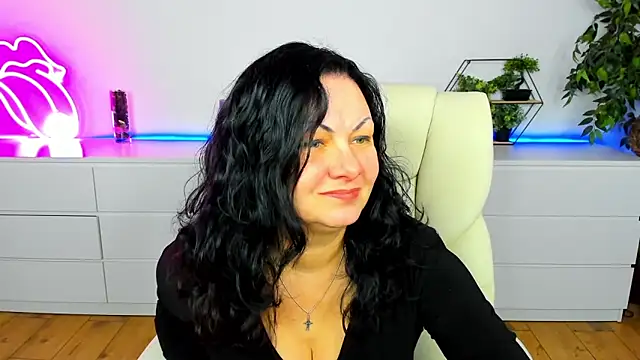 Snapshot of IrissMoon chatting on 01.18.26 IrissMoon online show from 01.18.26