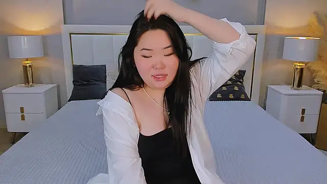 Snapshot of YUMI_G chatting on 02.12.26 YUMI G online show from 02.12.26