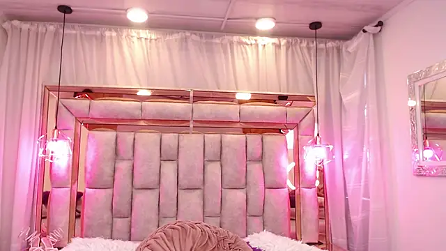 AllisonAdams  online show from 04.07.26