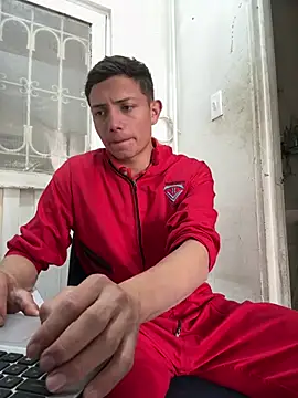 santiObrero online show from 04.18.26