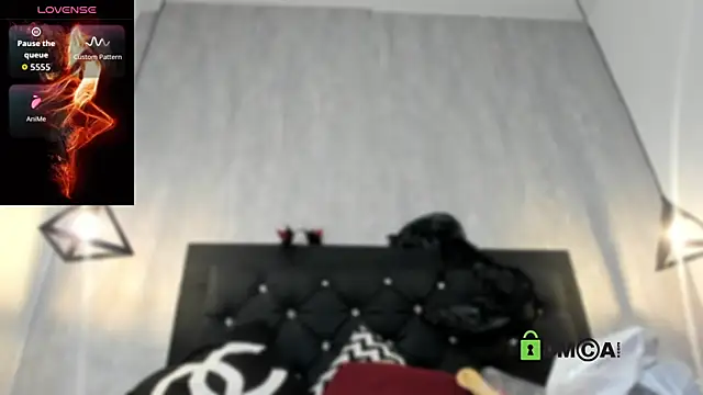 Marilyndackaria  online show from 04.15.26