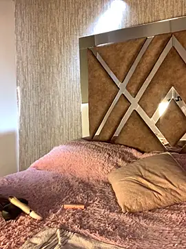 TianaRios Pink online show from 02.01.26