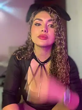 TianaRios Pink online show from 02.13.26