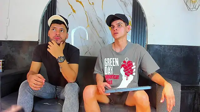 Snapshot of Angel_Villareal chatting on 02.20.26 Angel Villareal online show from 02.20.26