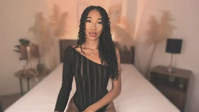 KaryMooon online show from 04.10.26