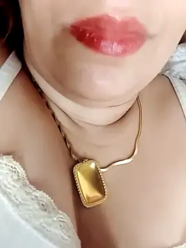 Naughty-Yousra online show from 05.01.26