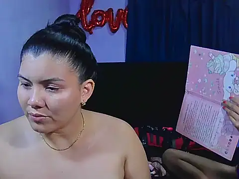 Helena-Paola online show from 04.15.26