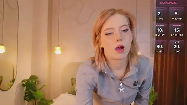 Snapshot of MoonlightAsuna chatting on 02.05.26 MoonlightAsuna online show from 02.05.26