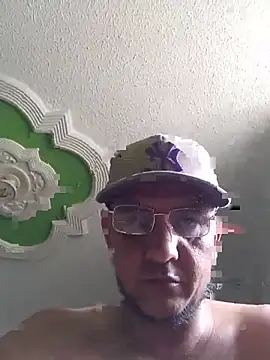 Snapshot of Juanstevan2724 chatting on 02.20.26 Juanstevan2724 online show from 02.20.26