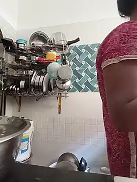 Hot-Tinaa online show from 05.19.26