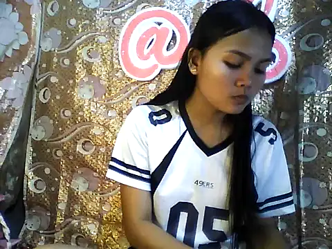 PinaySkinnyJust18 online show from 02.18.26