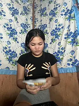 PinaySkinnyJust18 online show from 05.18.26