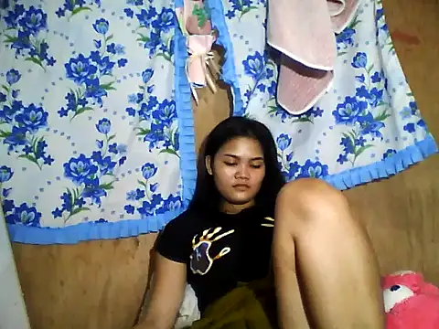 Snapshot of PinaySkinnyJust18 chatting on 06.09.26 PinaySkinnyJust18 online show from 06.09.26