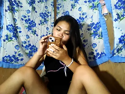 Snapshot of PinaySkinnyJust18 chatting on 06.16.26 PinaySkinnyJust18 online show from 06.16.26