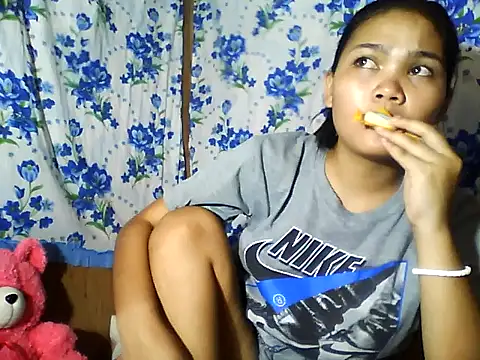 Snapshot of PinaySkinnyJust18 chatting on 06.21.26 PinaySkinnyJust18 online show from 06.21.26