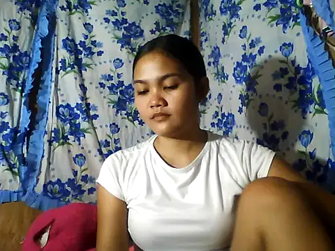 Snapshot of PinaySkinnyJust18 chatting on 07.06.26 PinaySkinnyJust18 online show from 07.06.26